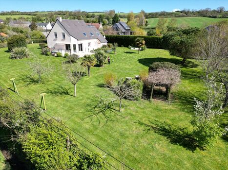Portbail - Komfort Ferienhaus in Strandnähe, 3'000m2 Garten ...