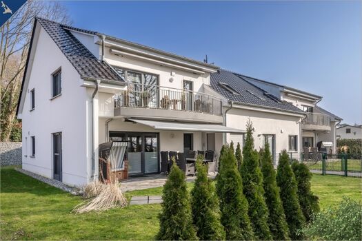 Alles ebenerdig und cpl.  eingezäunt