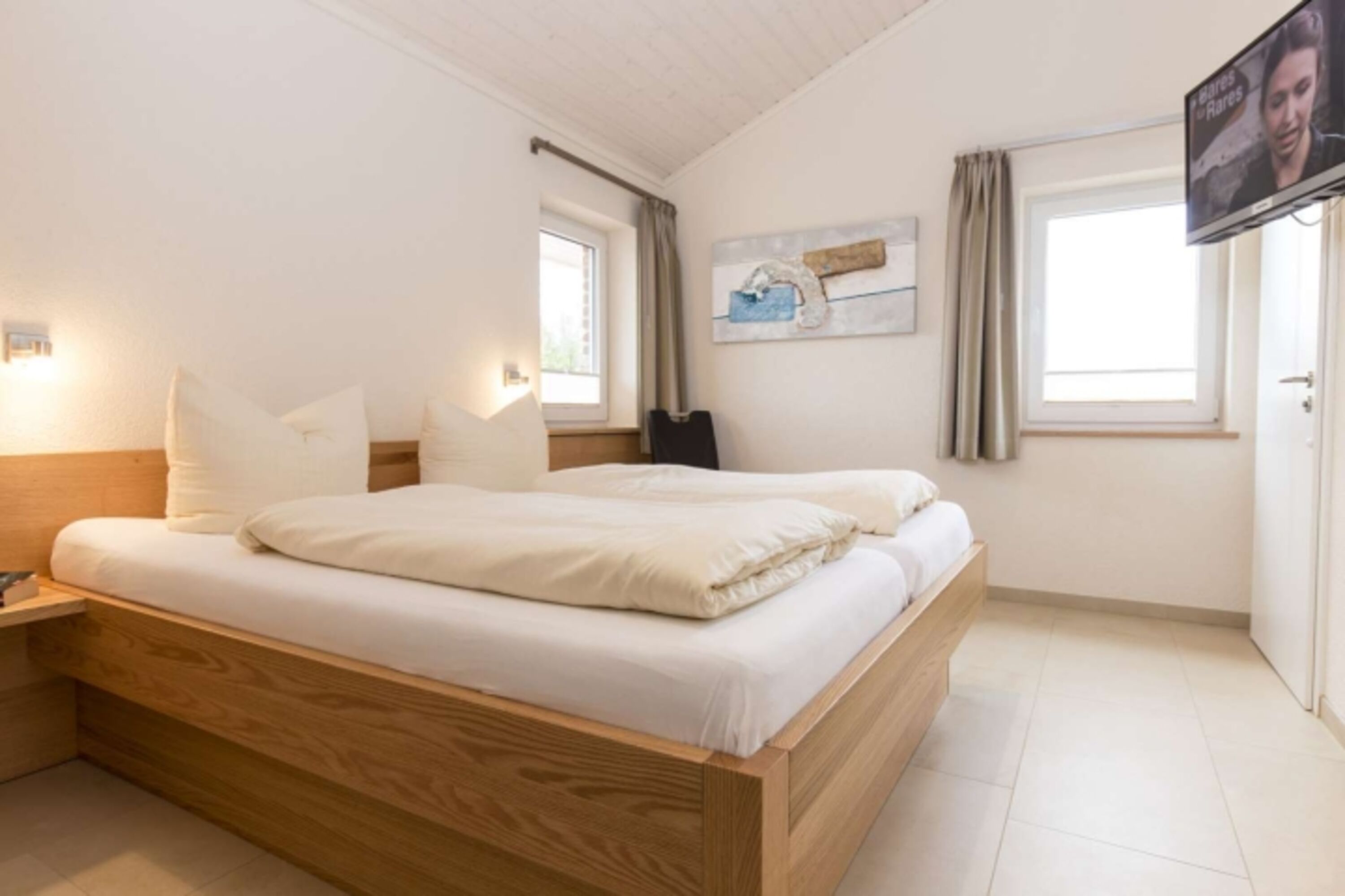 Schlafzimmer mit Bad ensuite