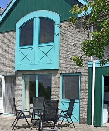 Terrasse mit direktem Zugang zur Garage