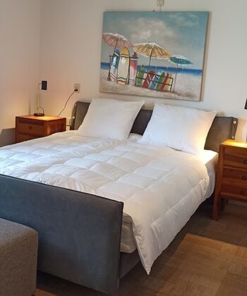 Elternschlafzimmer oben, Doppelbett 160x200 cm