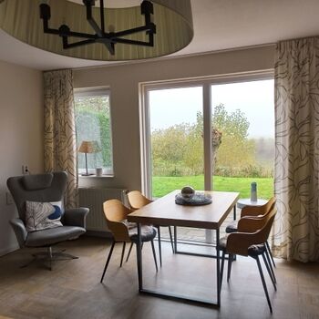 Essplatz mit Blick ins Naturschutzgebiet