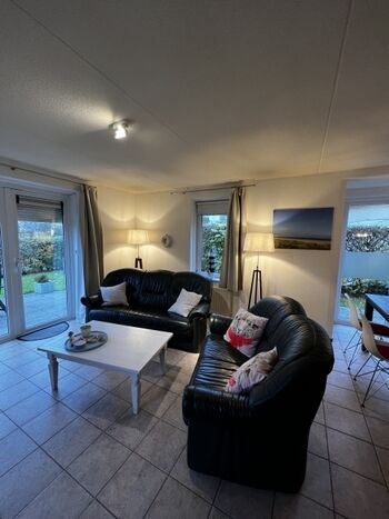 gemütliches 3-er und 2er Sofa