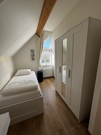 Schlafzimmer Bett 90 cm