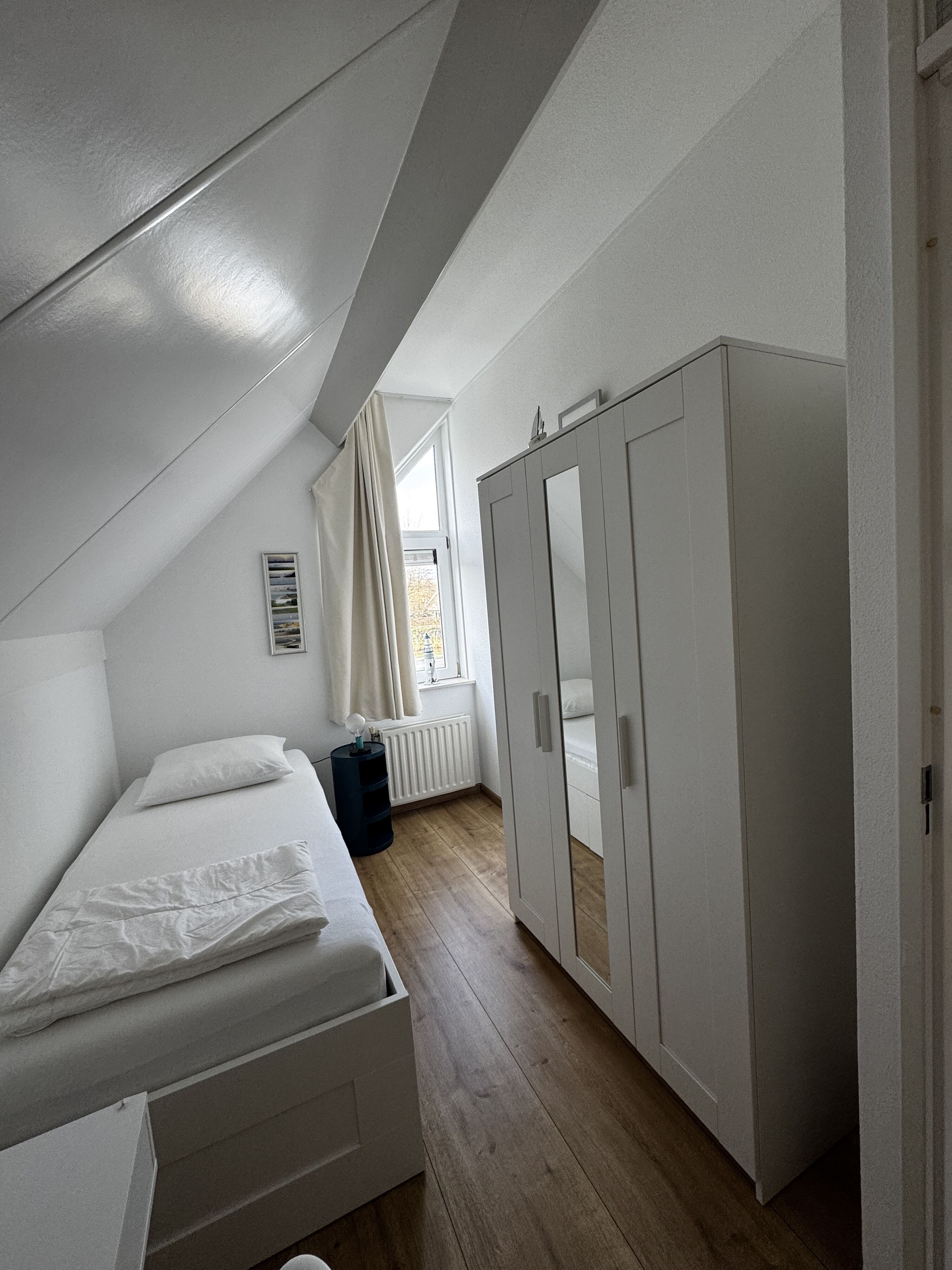 Schlafzimmer Bett 90 cm