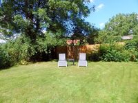 Modernes Ferienhaus mit eingezäuntem Garten in ruhiger seen ...