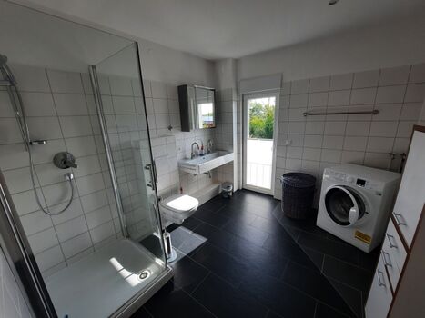 Bad mit Waschmaschine