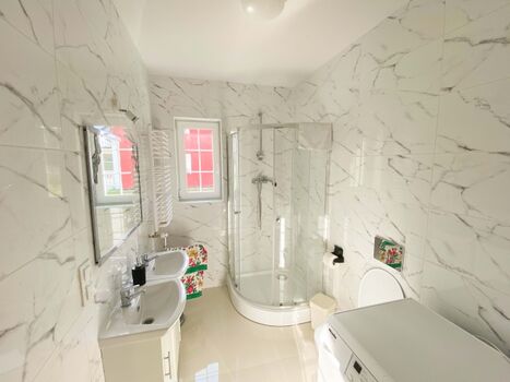 Badezimmer Erdgeschoß