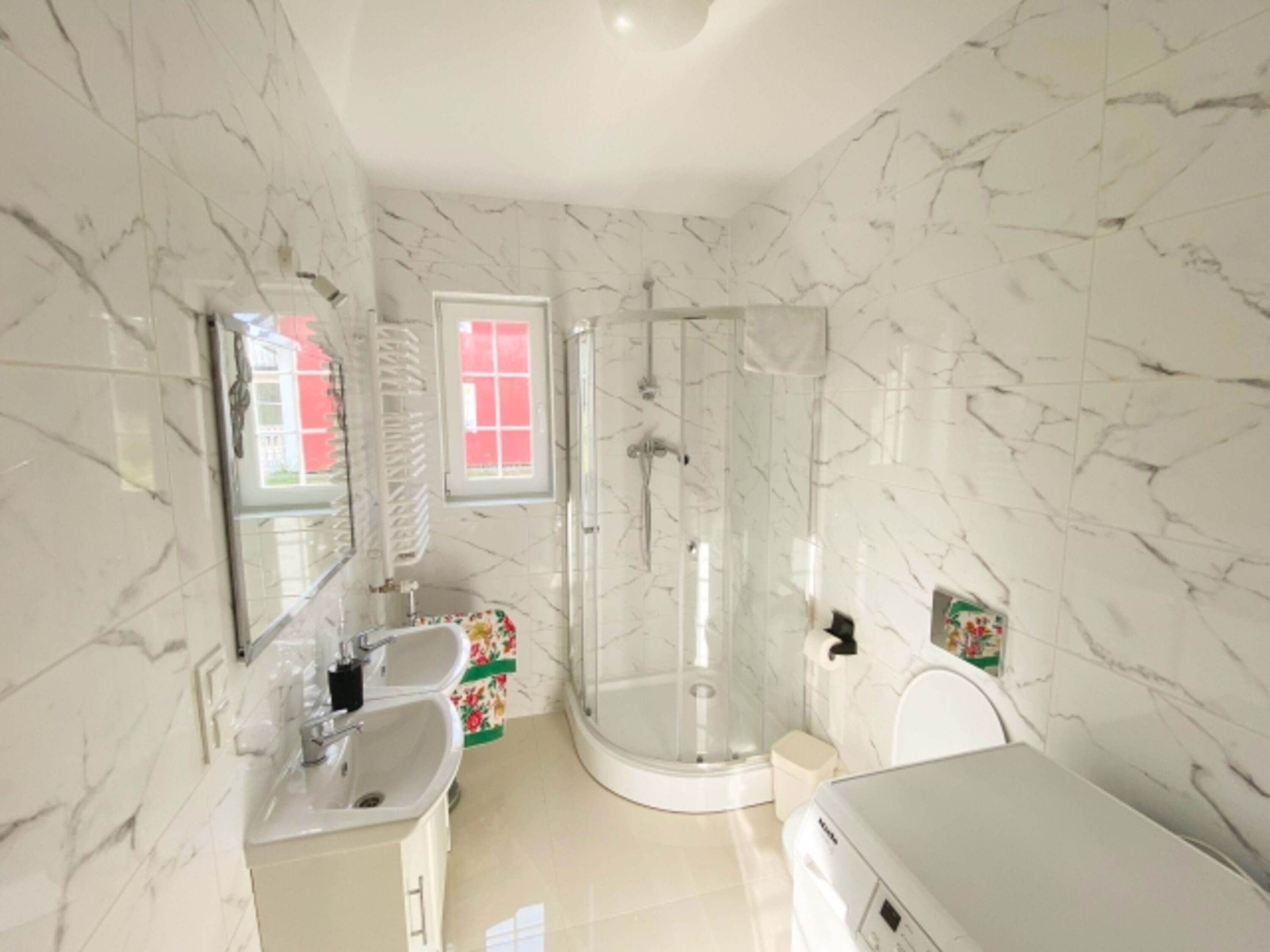 Badezimmer Erdgeschoß