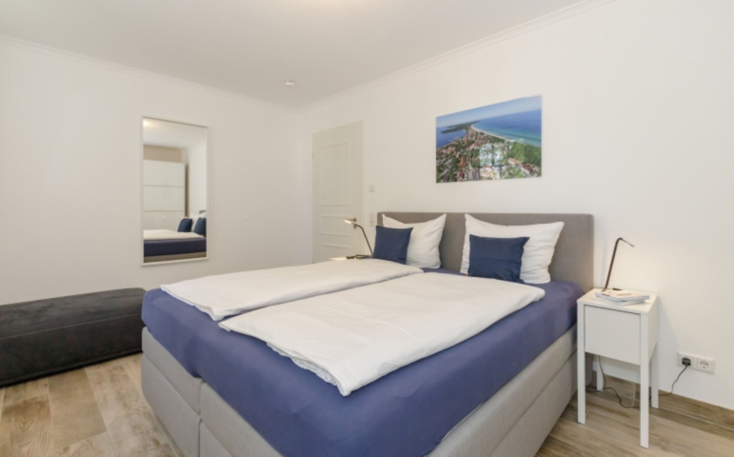 Schlafzimmer 1