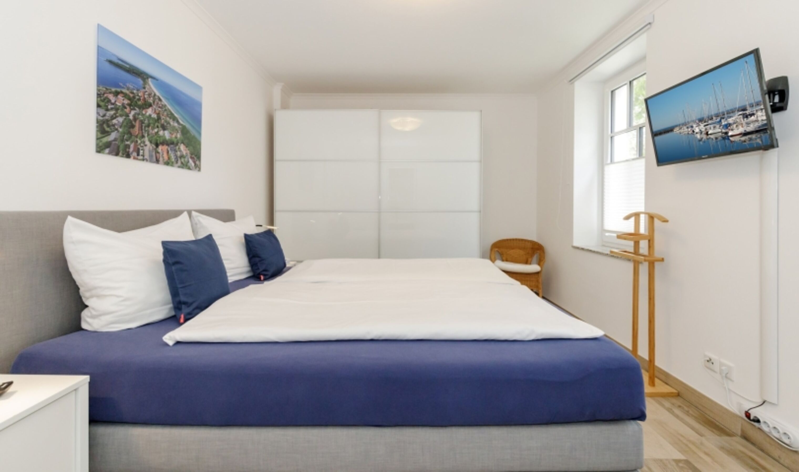 Schlafzimmer 1