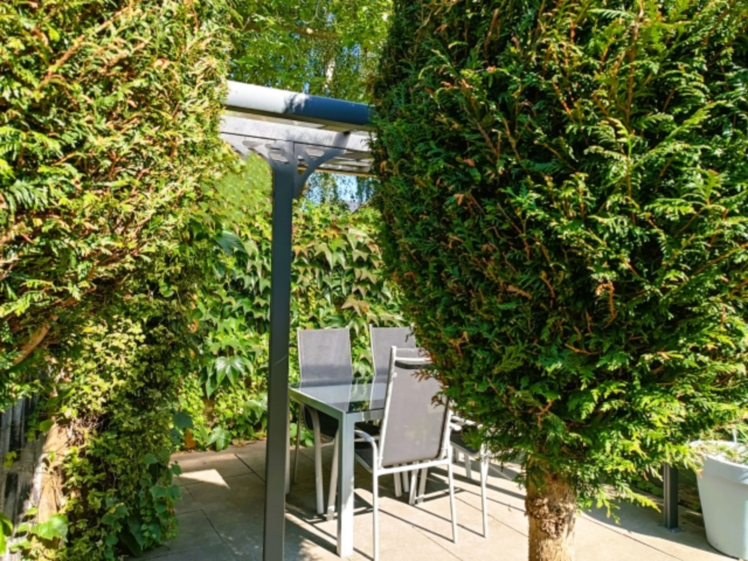 Überdachte Terrasse - Hier kann dein Urlaubstag beginnen