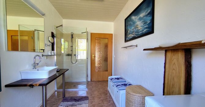 Blick ins Badezimmer