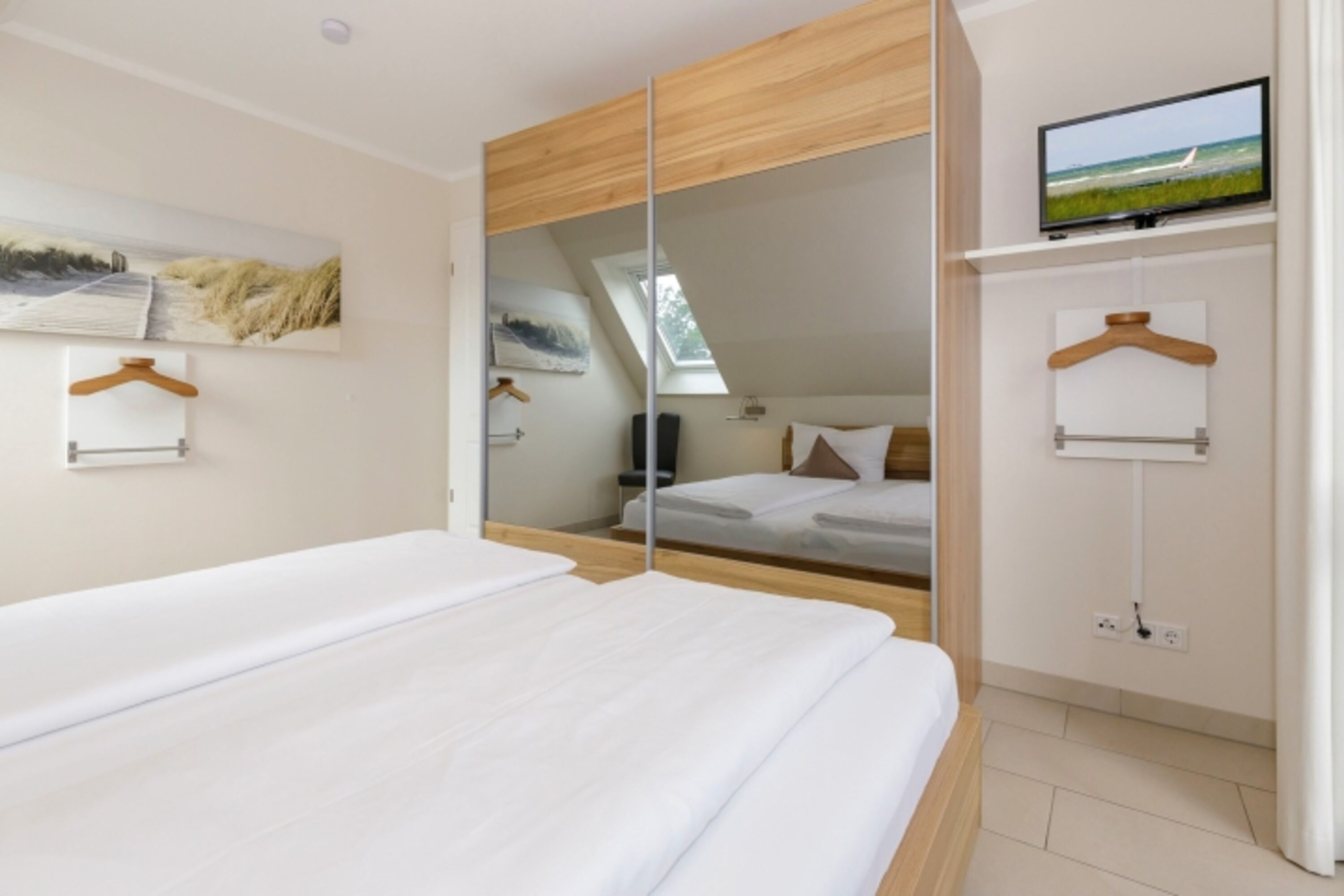Schlafzimmer 1