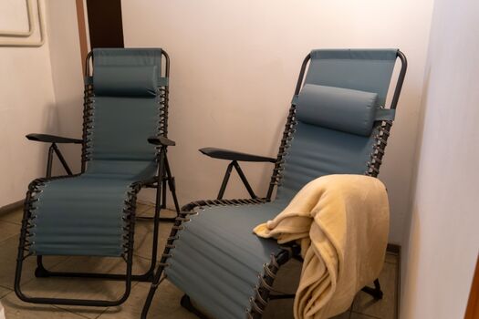 Ruhebereich vor der Sauna