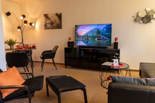 55° Smart TV mit Soundbar 