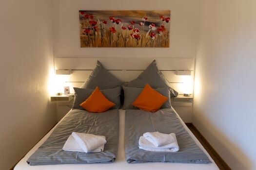 Bett beidseitig begehbar 160x200cm