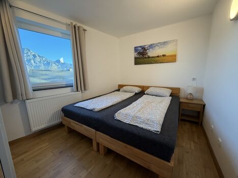 Schlafzimmer 3: 2x Schlafplätze (Doppel oder Einzelbetten)