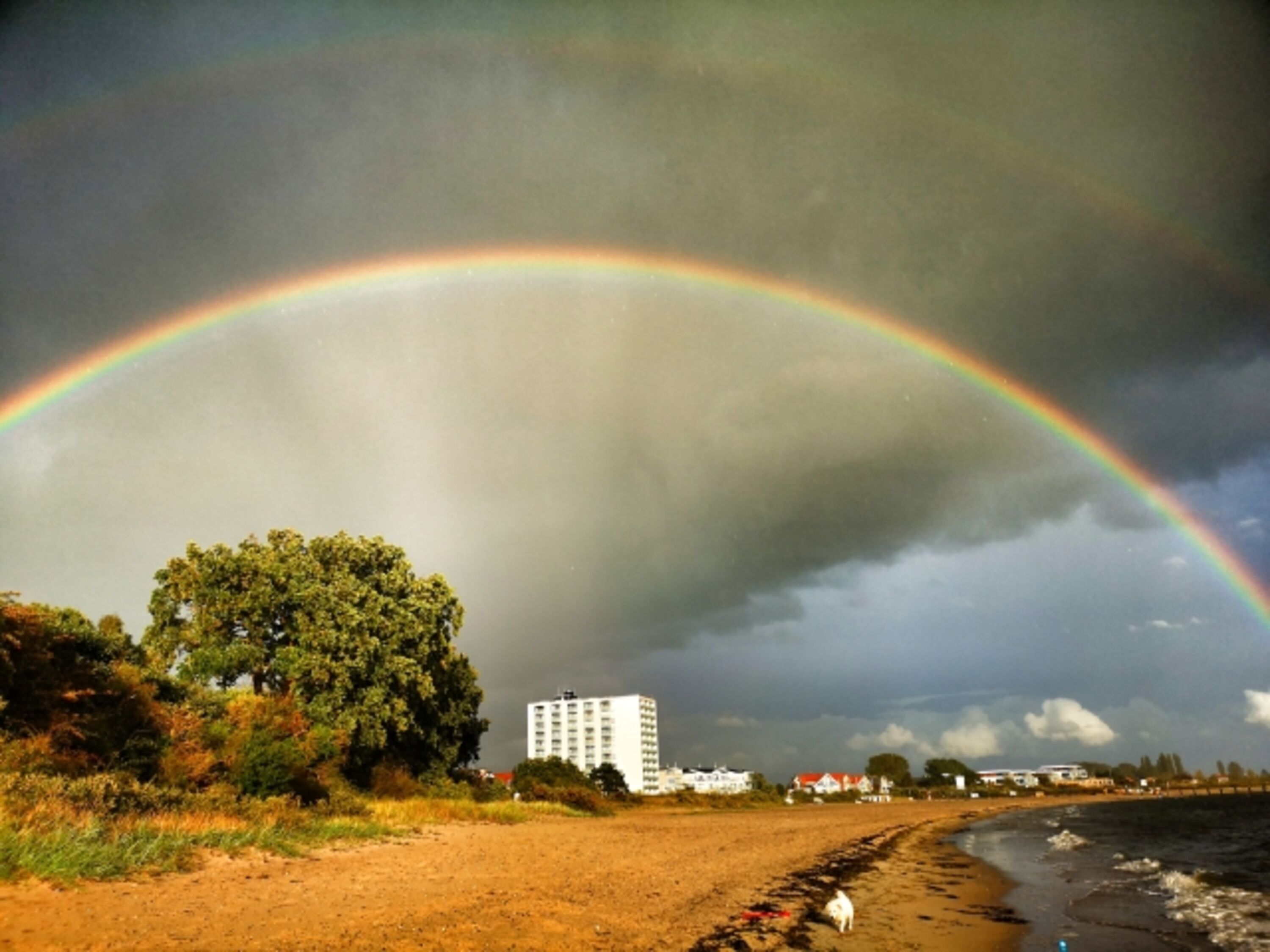 Regenbogenzauber über Pelzerhaken