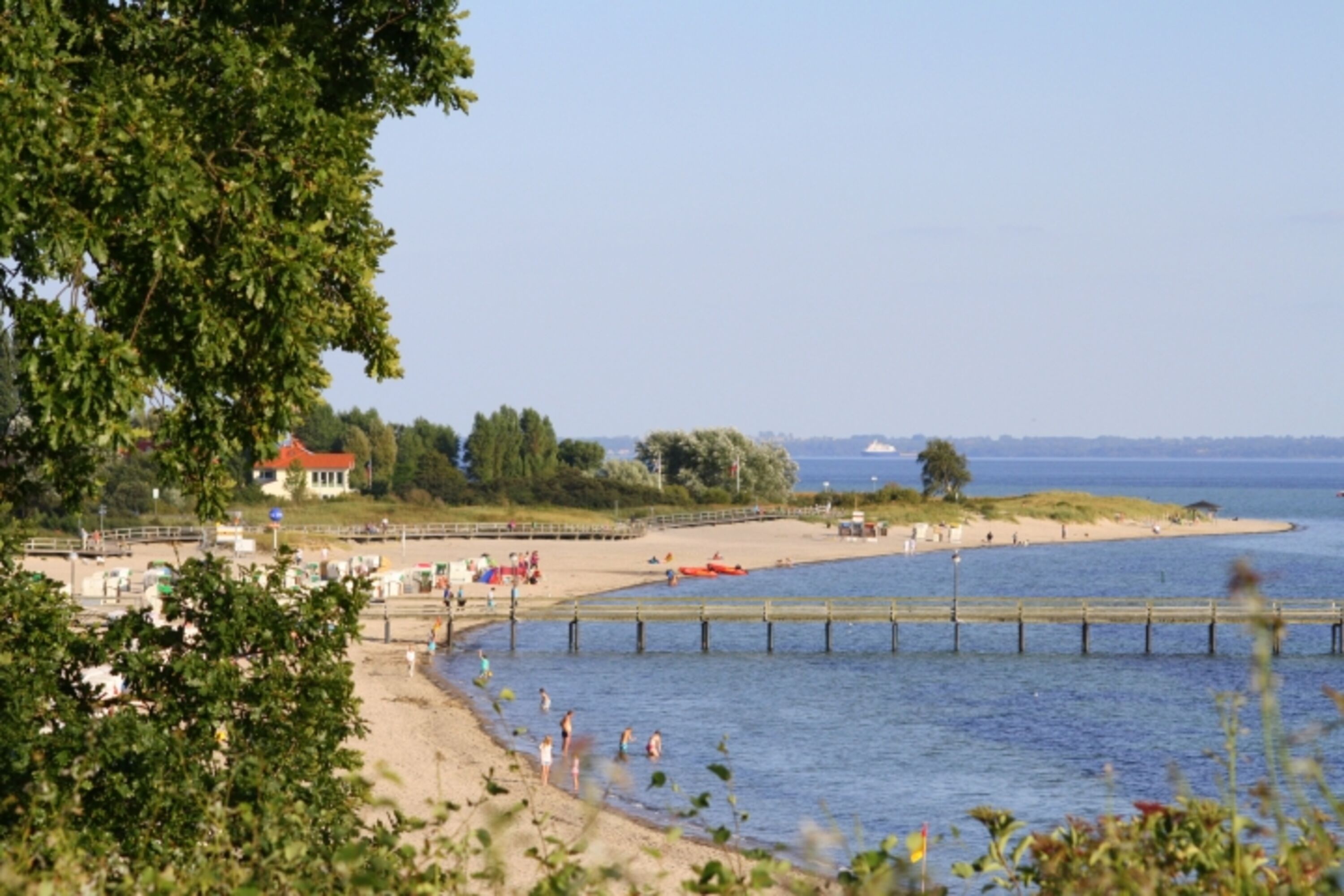 Hauptstarnd mit Hundestrand von Pelzerhaken
