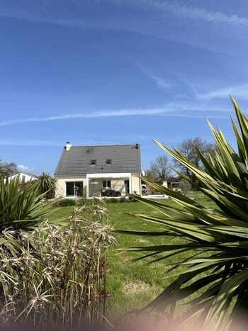 Blick vom Park auf das Ferienhaus