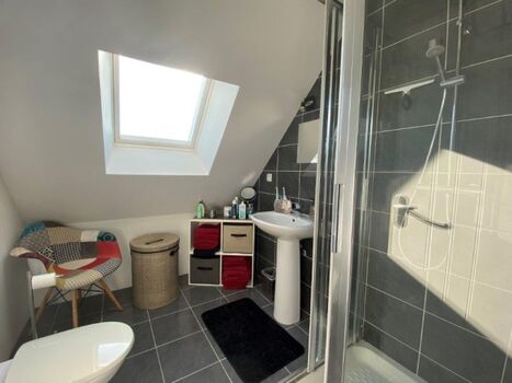 Ensuite Bad zum SZ im Obergeschoß