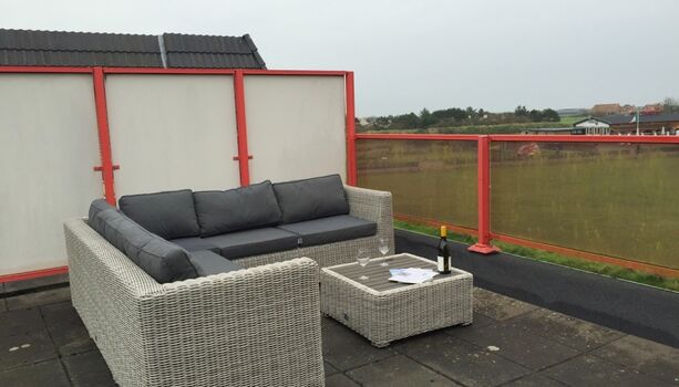 Lounge-Garnitur auf der Dachterasse