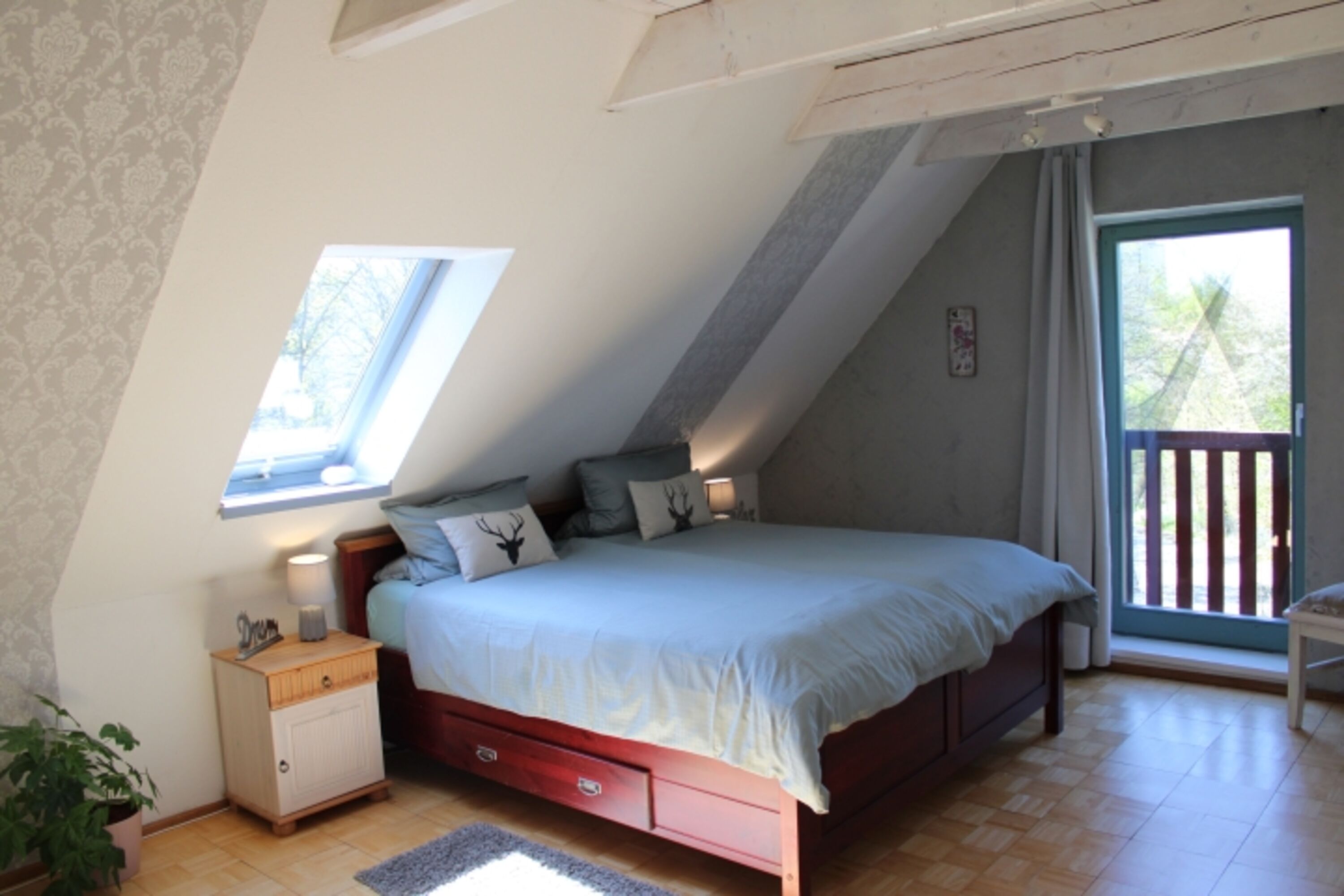 Schlafzimmer 1