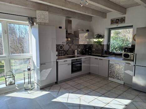 hochwertige, voll ausgestattete,offene Nolte Küche