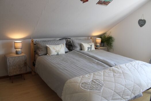 Schlafzimmer 2