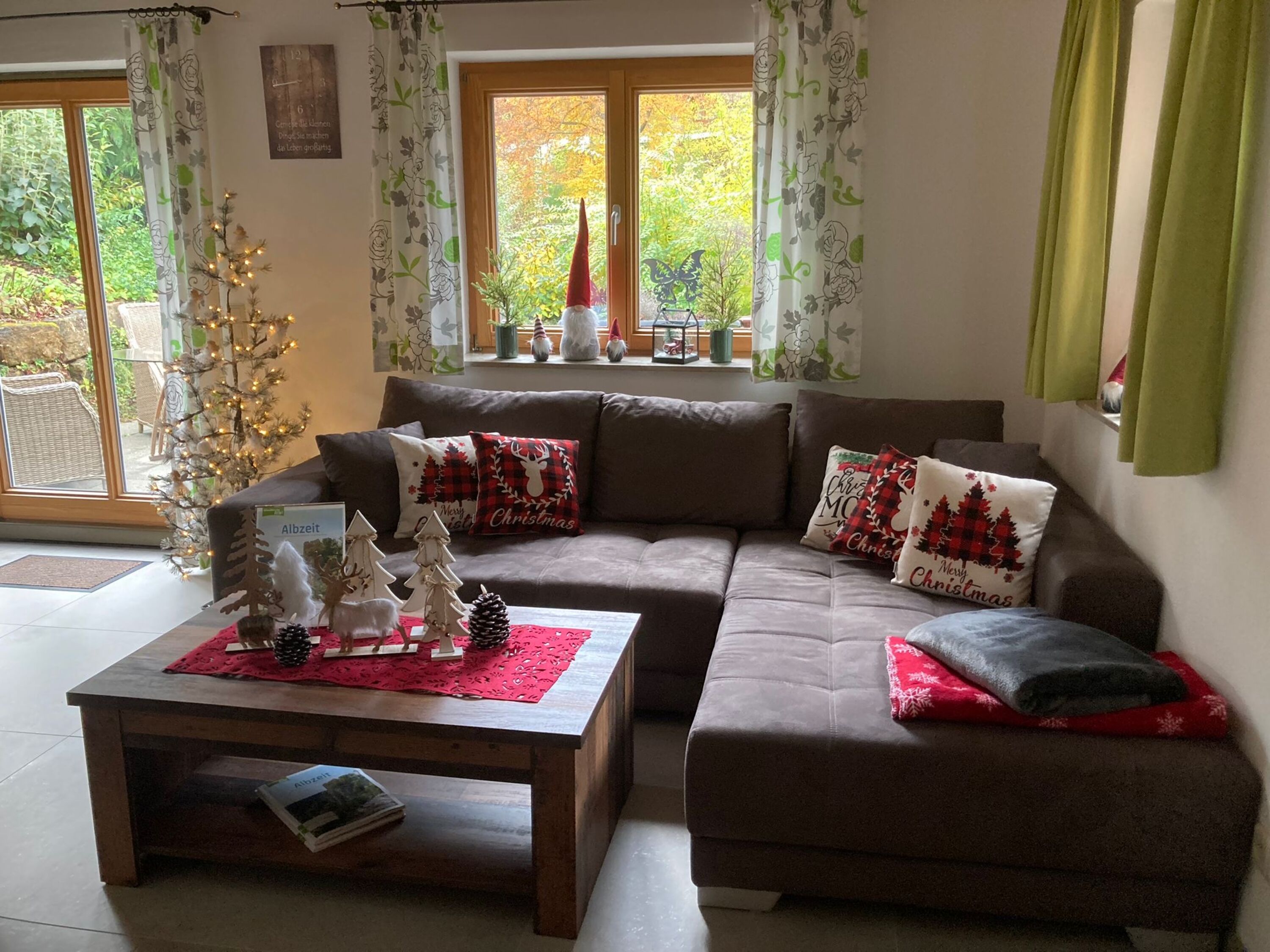 WOHNZIMMER