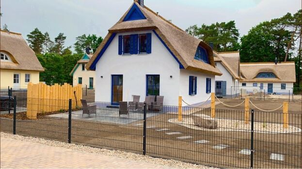 Grundstück komplett eingezäunt 