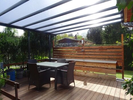 Überdachte Terrasse