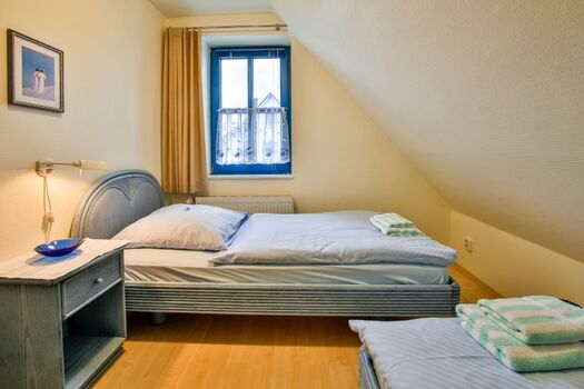 Schlafzimmer mit 2 Einzelbetten