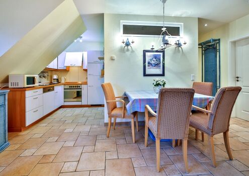 Küche und Essbereich