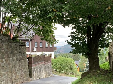 Blick von der Bundesgrenze in Richtung Objekt