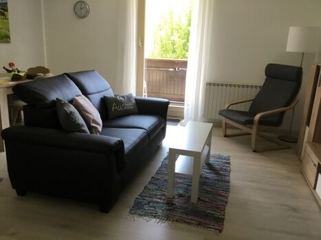 Wohnzimmer mit Kabel TV