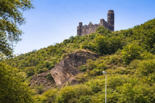 Burg Maus vom Garten aus betrachtet