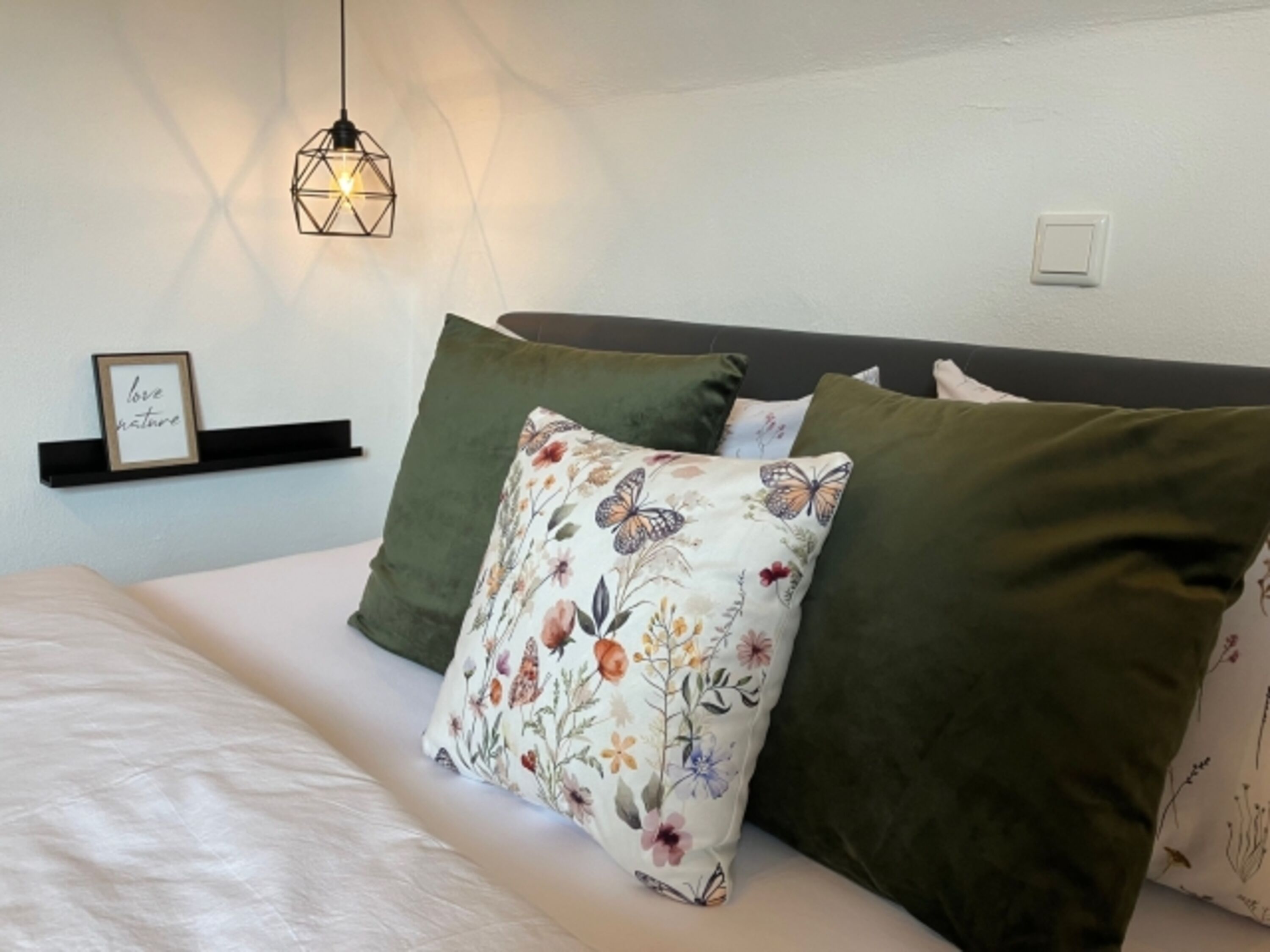 Schlafzimmer 1
