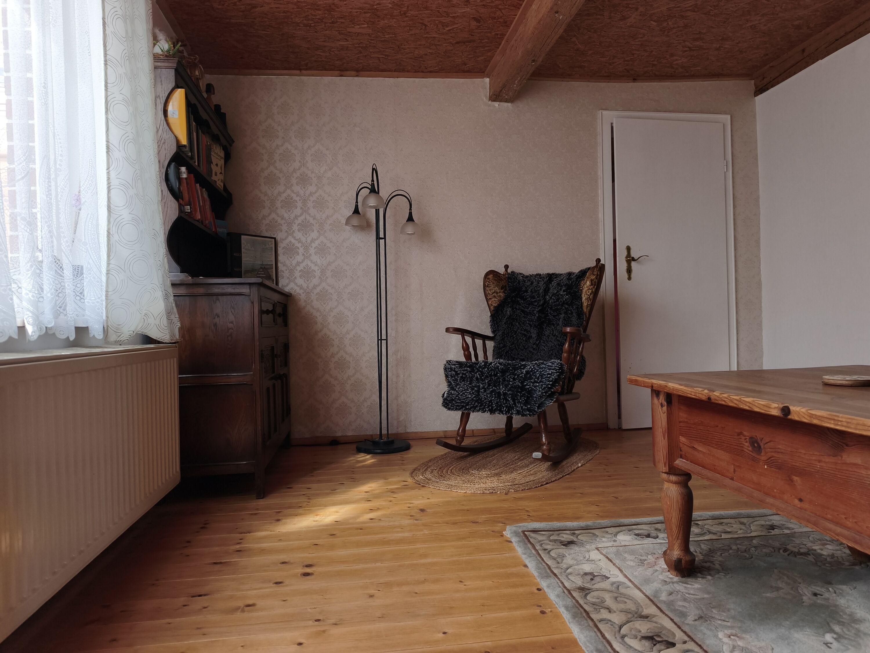 ... und auf der anderen Seite eine Leseecke