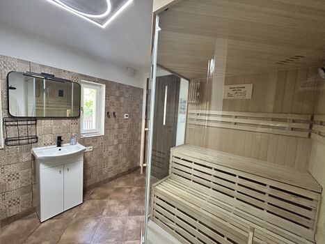 Badezimmer mit Sauna