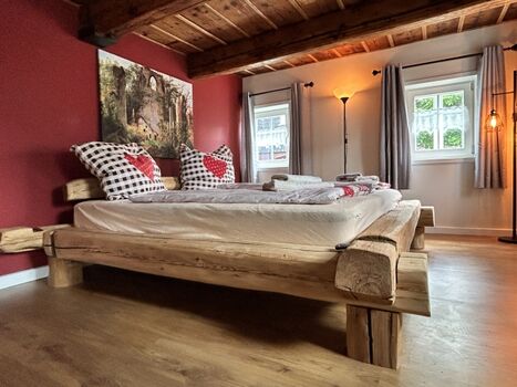 Grosses Schlafzimmer