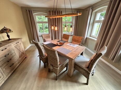 Eßgruppe in der Küche