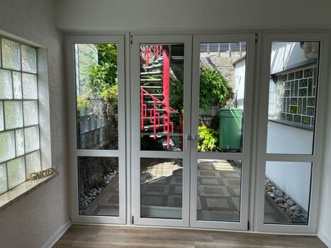 Hof und Gartenzugang 