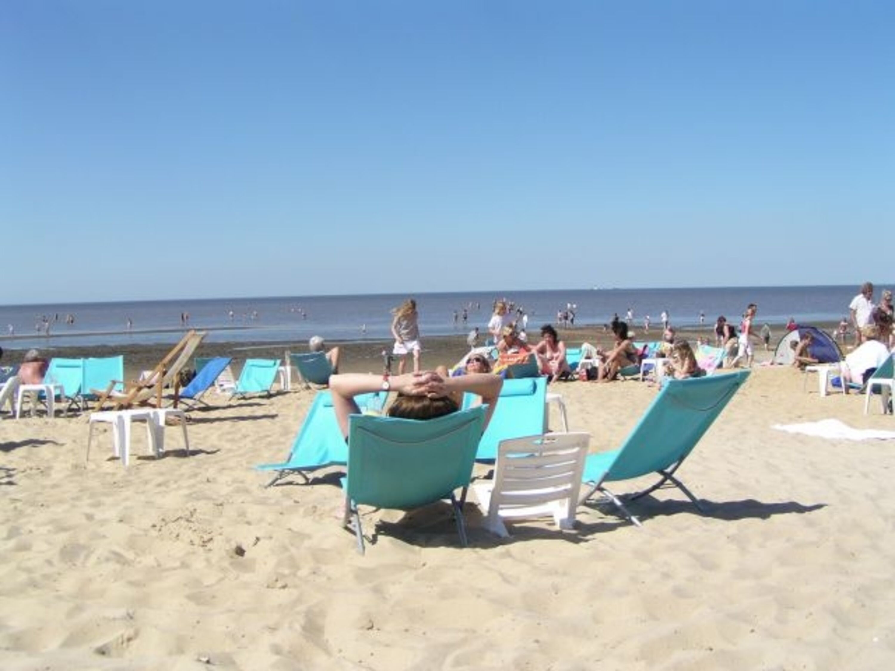 Genießen Sie Ihre Urlaubszeit und lassen Sie Ihren Blick über das Meer schweifen