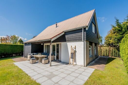 Das renovierte Ferienhaus mit sonnigem, eingezäuntem Garten