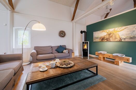 Das moderne Loft-Wohnzimmer in der Klüterkammer