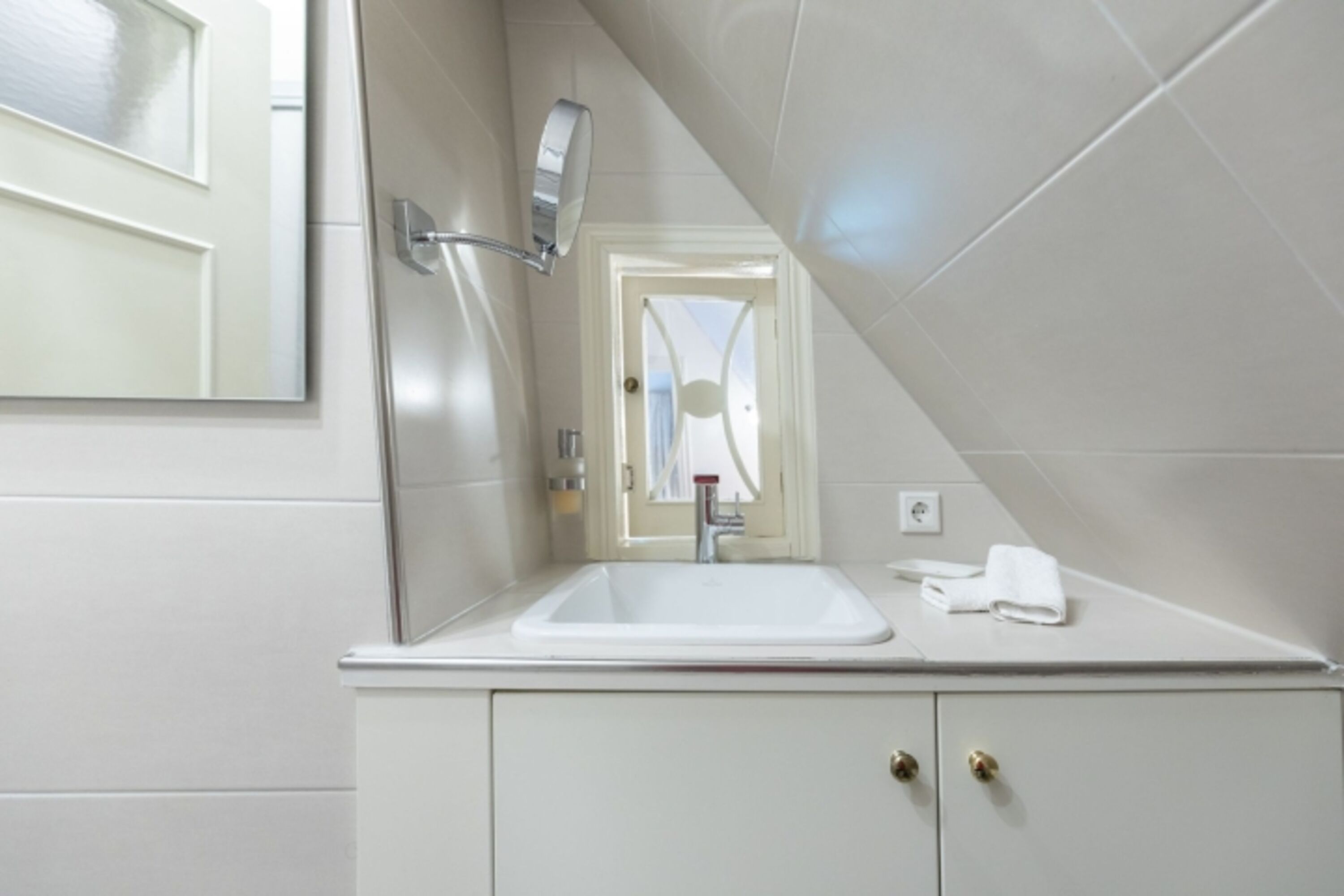 Witthuis - Kleines Duschbad mit WC im Obergeschoss 