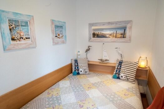 Kojen-Schlafzimmer, mit Schlafcouch (1,40 x 2,00m)