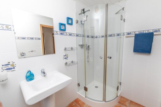 Tageslichtbad mit Dusche